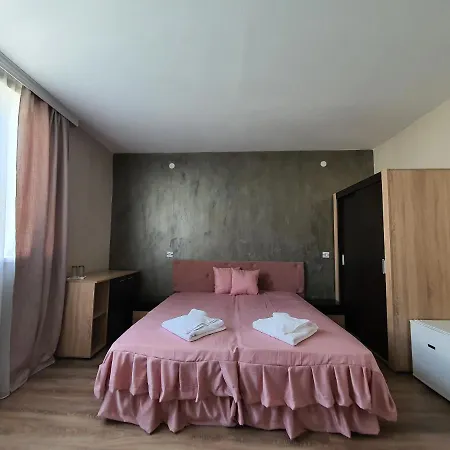 дамяновата къща ゲストハウス サパレヴァ・バニャ